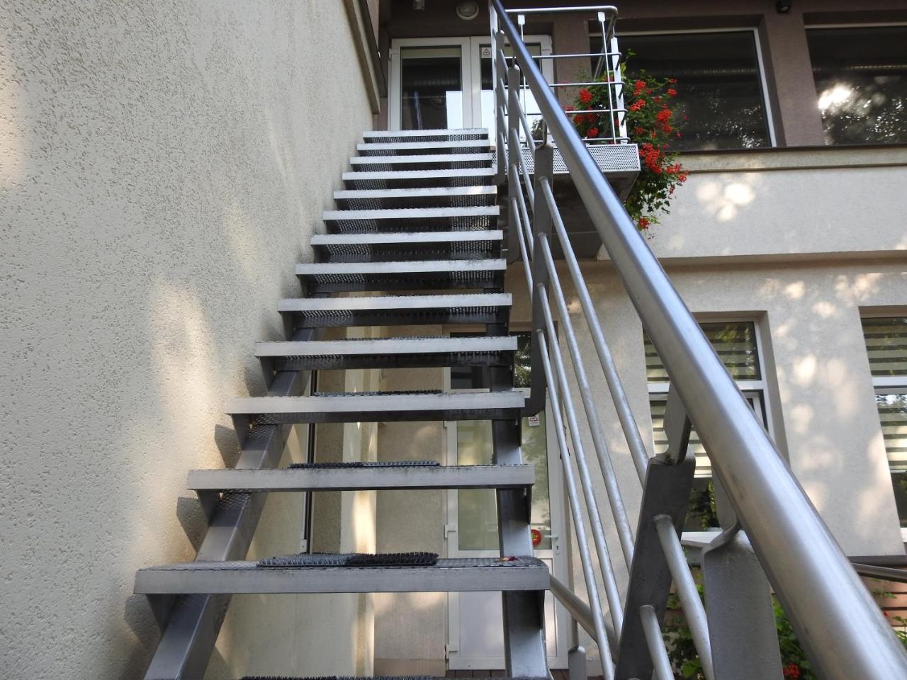 Vienibas Prospekts 6 Apartman Jūrkalne Kültér fotó